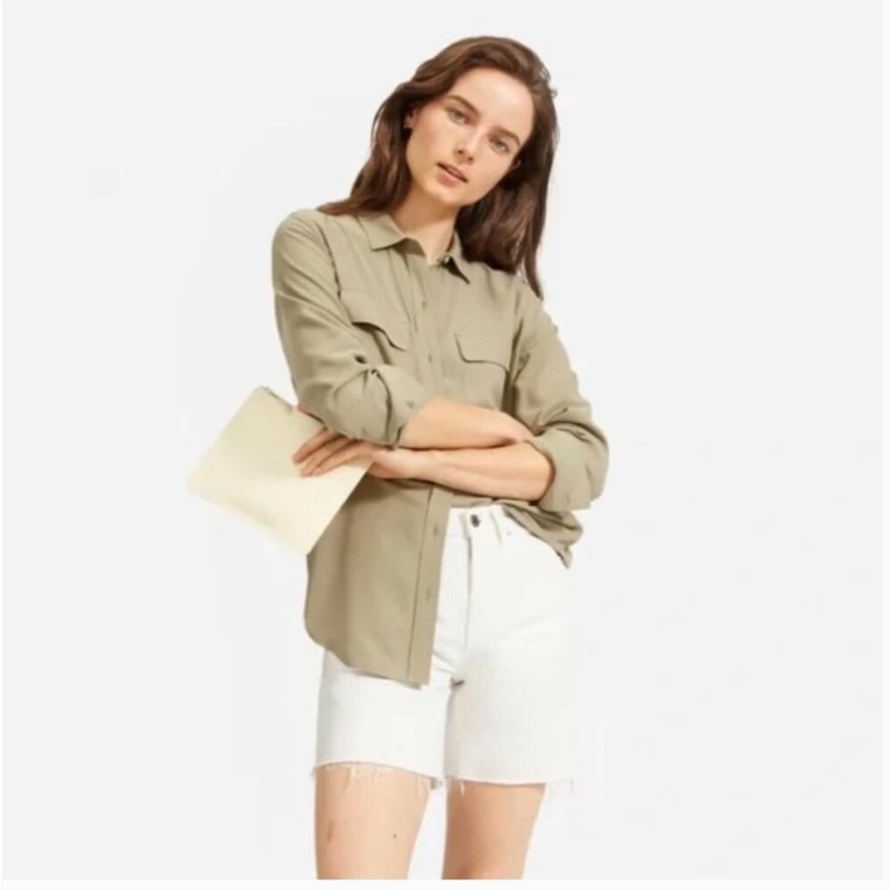 EVERLANE Washable 100% Silk Relaxed Shirt Covert Green Size 6 - Picture 2 of 10